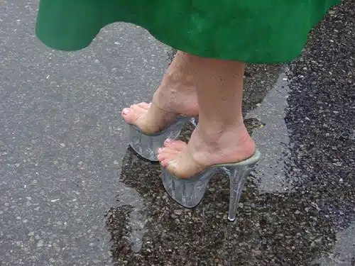 Mermaid Parade Girl in Rain - Feet in Plexiglass High Heels