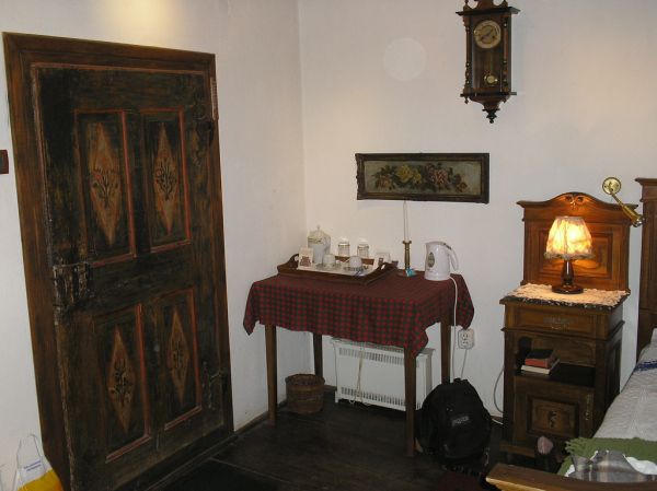 Coffee table & nightstand, Count Kalnoky guestroom, Micloşoara/Miklósvár, Romania