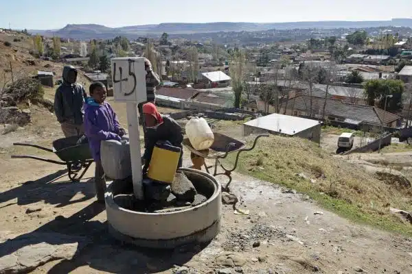 Lesotho - Maseru Water Stand Points - John Hogg - 090626 (6)
