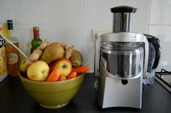 Juicer with fruit