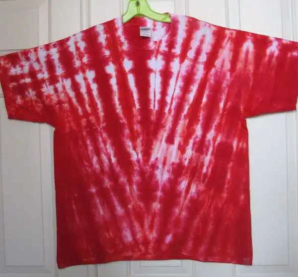 V-fold shibori t-shirt, red/white