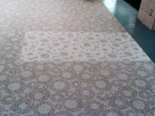 Odd carpet tile